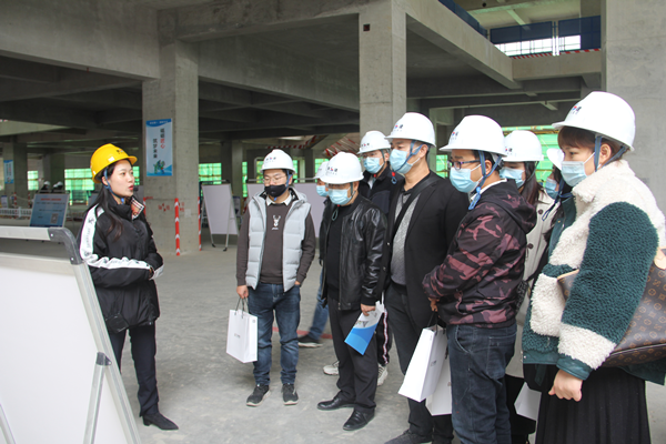 公司組織開展全省文明工地暨施工揚(yáng)塵防治現(xiàn)場(chǎng)觀摩活動(dòng)